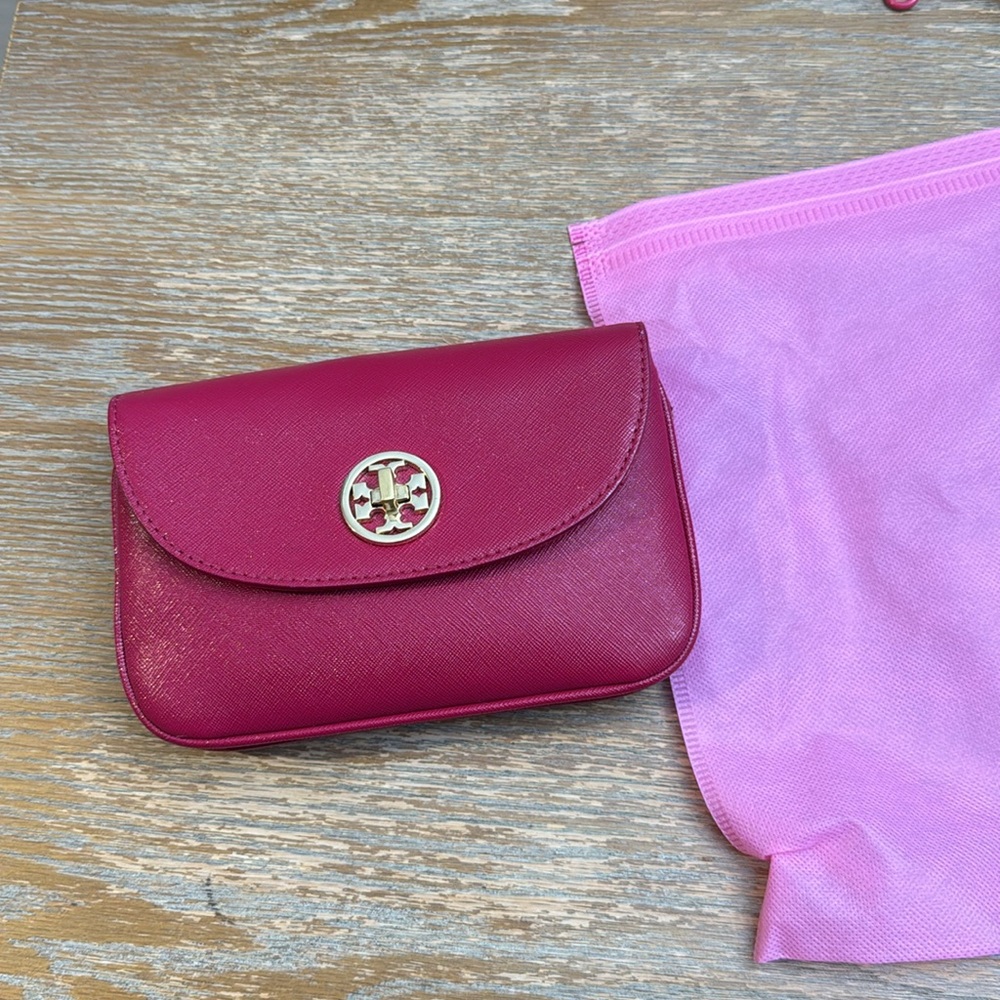 Tory Burch - Magenta/Raspberry Leather Gold-tone Hardware Crossbody Bag